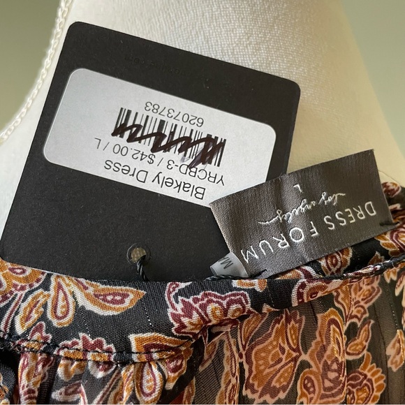 Dress Forum Blakely Dress - Picture 3 of 6